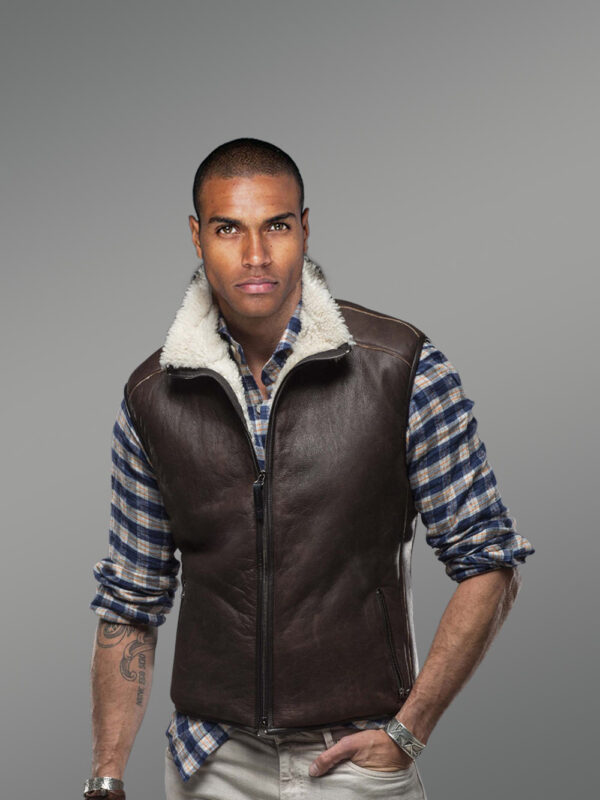 Men’s Super Warm Stylish And Solid Double Face Shearling Vest in Brown