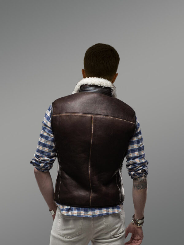 Men’s Super Warm Stylish And Solid Double Face Shearling Vest in Brown - Image 3