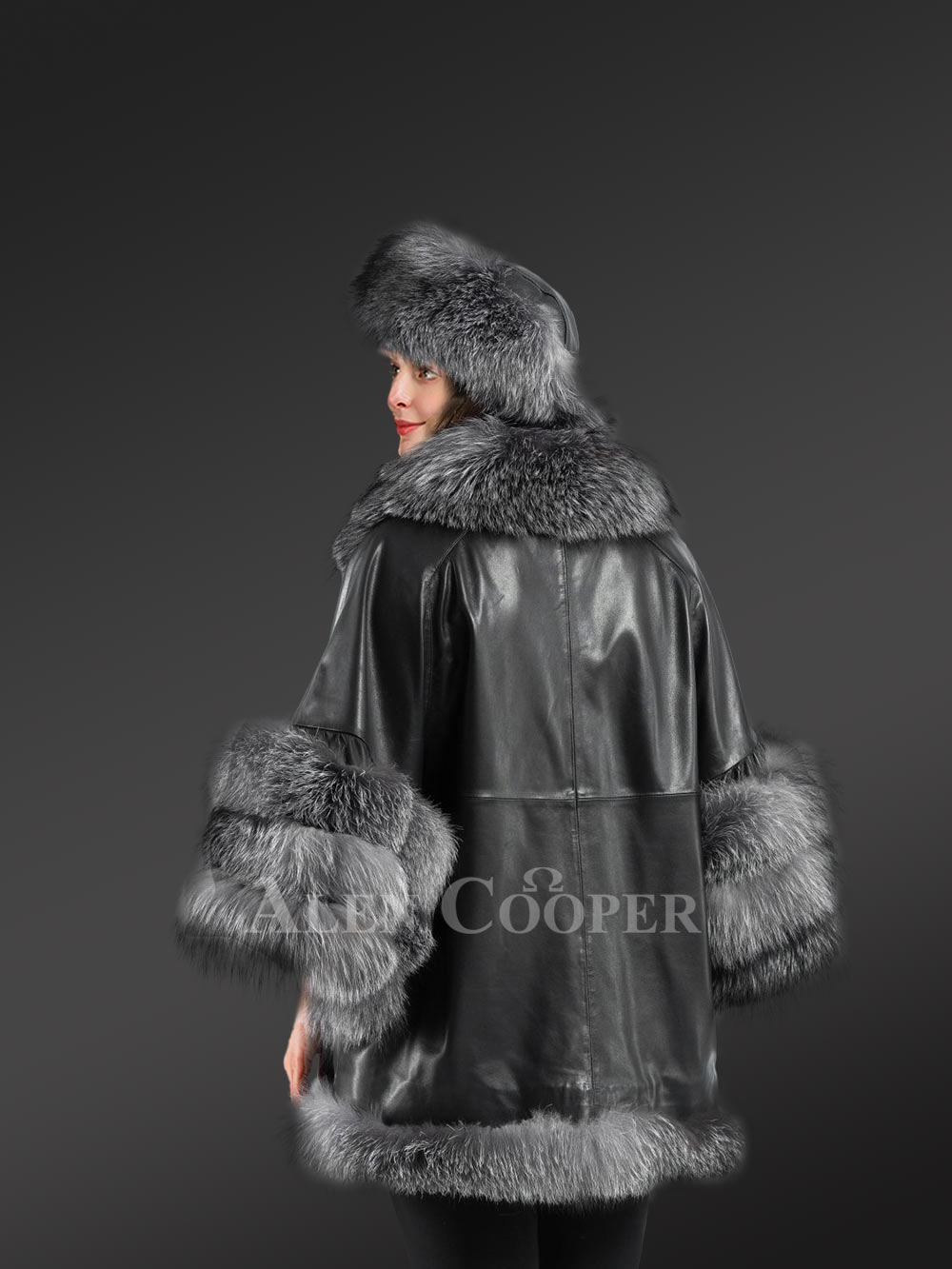 Womens Leather Cape with Fox Fur Trims – Spectacular looks with outstanding comfort - Image 6