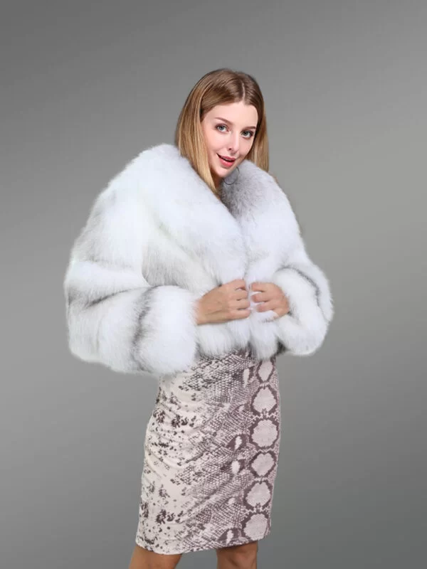 Real Fox Fur Crop Coat with Broad Collar and Long Sleeves for Women - Image 12