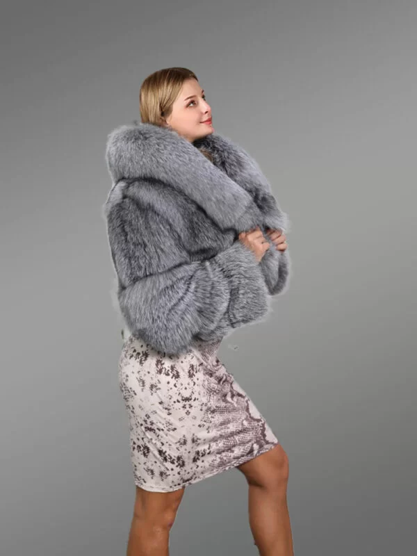 Premium Fox Fur Crop Coat for Women with Flexible Fit and Long Sleeves - Image 6