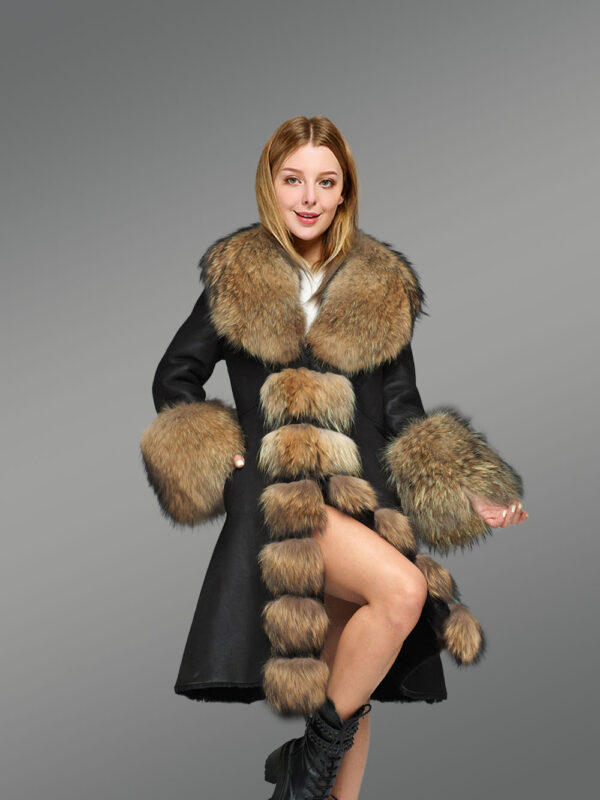 Sheepskin Tuxedo Shearling Coat for Women with Raccoon Fur