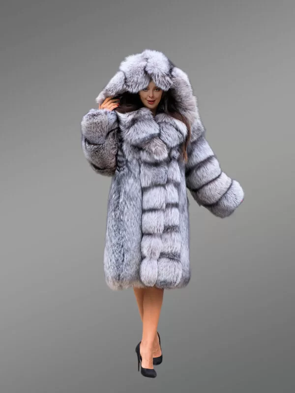 Women Long Coat in Fox Fur with Riveting Looks - Image 3