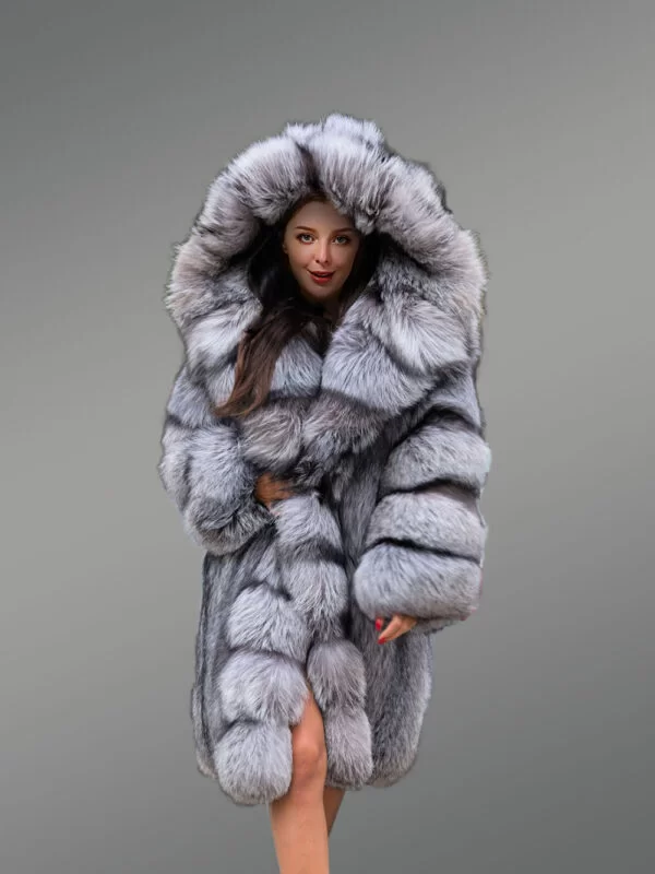 Women Long Coat in Fox Fur with Riveting Looks