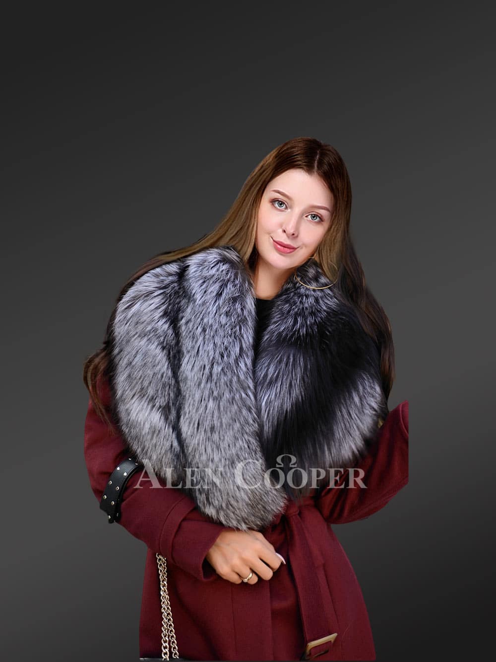 Woolen Coat for Women With Fox Fur Lapel – Sophistication At Its Peak - Image 4