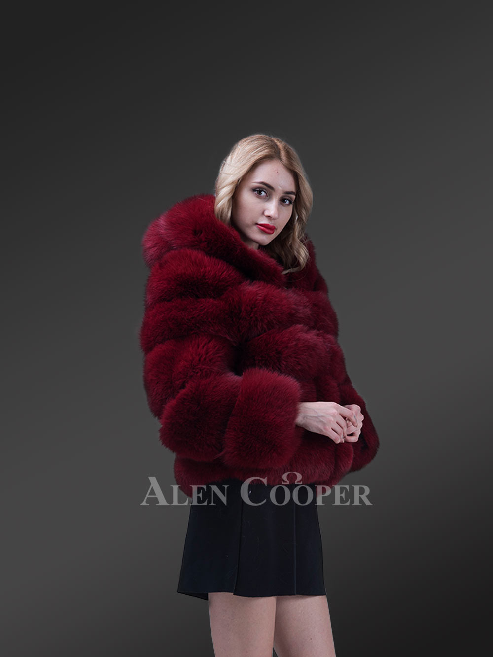 Fox Fur Paragraph Winter Coat Glamorizing Women in Thermal Opulence - Image 3