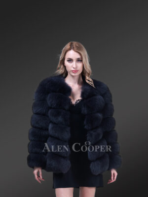 Fox Fur Coat in Paragraph Style - Warmly Exuding an Opulent Look