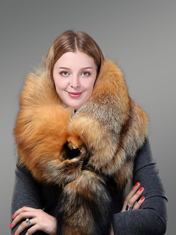 Womens Fox Fur Scarf with Lookalike Fox face and tail