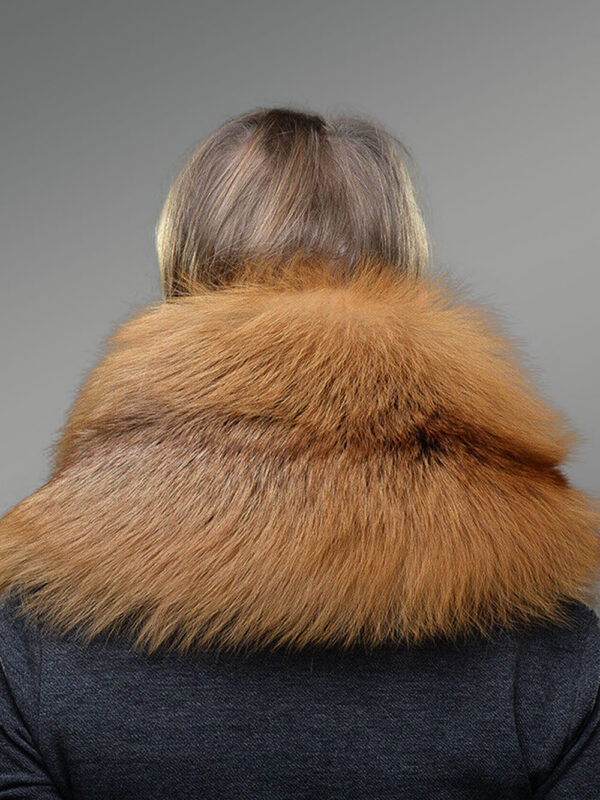 Womens Fox Fur Scarf with Lookalike Fox face and tail - Image 4