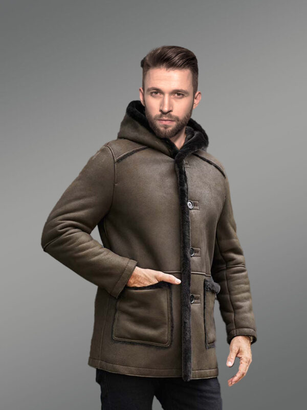 Men Sheepskin Coat in Tee-length Style - Image 4