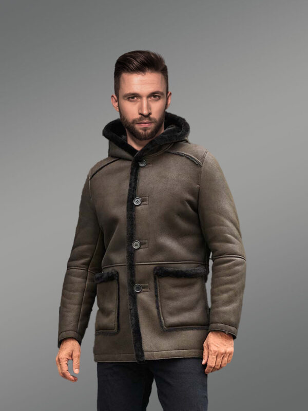 Men Sheepskin Coat in Tee-length Style - Image 3