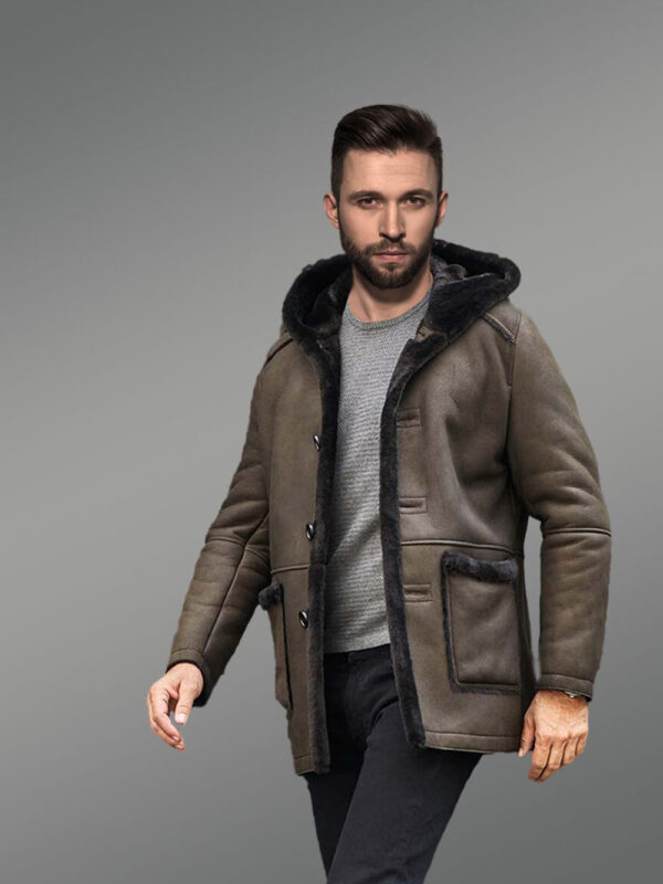 Men Sheepskin Coat in Tee-length Style