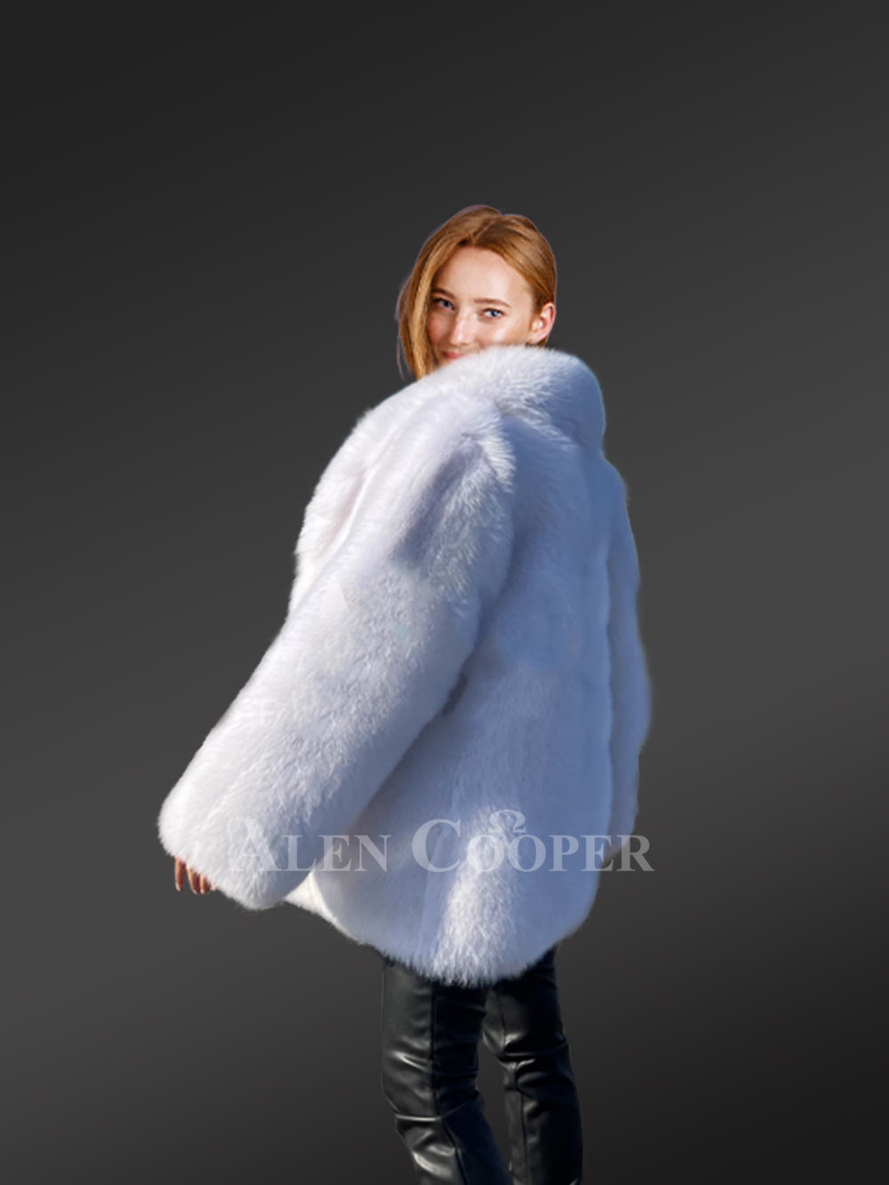 Coat for Womens in Fox Fur for an Elegant Look - Image 5