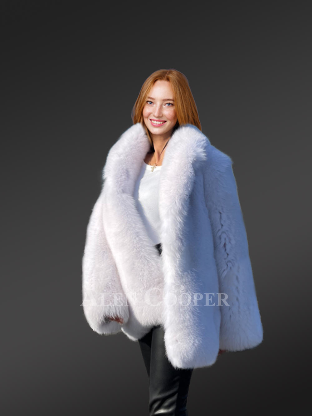 Coat for Womens in Fox Fur for an Elegant Look - Image 9