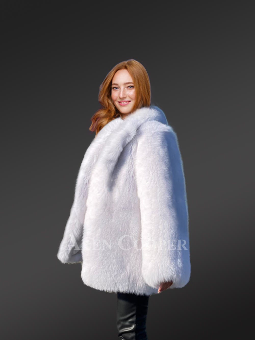 Coat for Womens in Fox Fur for an Elegant Look - Image 7