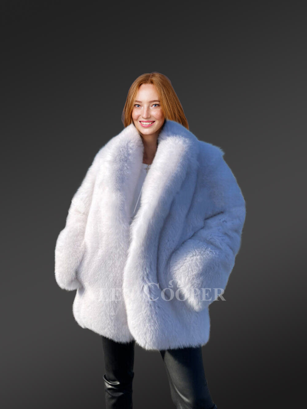 Coat for Womens in Fox Fur for an Elegant Look - Image 8