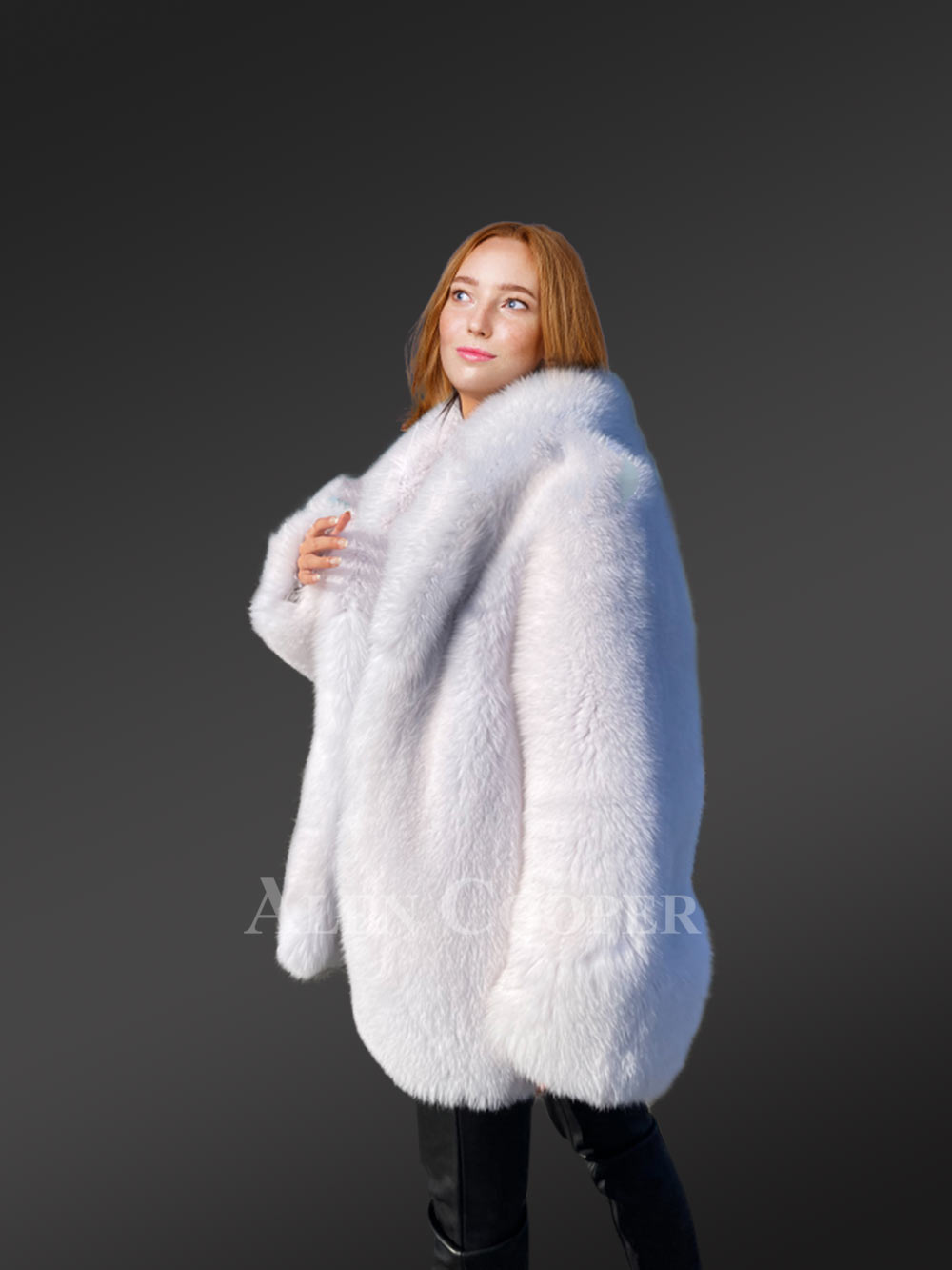 Coat for Womens in Fox Fur for an Elegant Look - Image 4