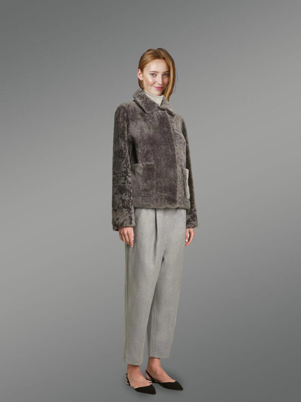 Sheepskin coat in Mouton Finish with Front Pockets - Image 2