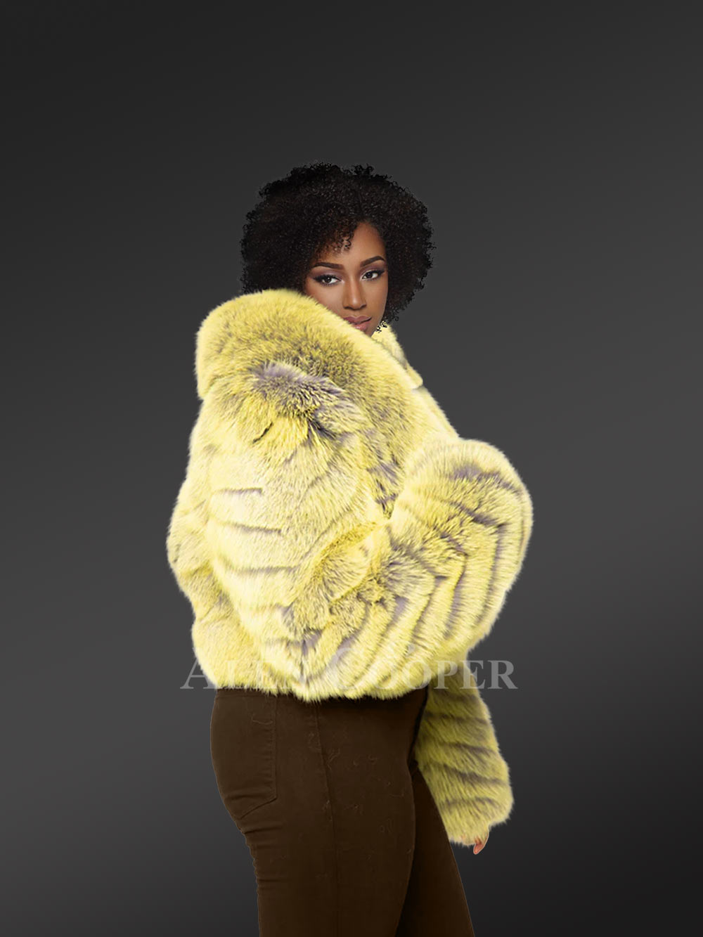 Womens Fox Fur Crop Top – A Cushy Trendsetter - Image 4