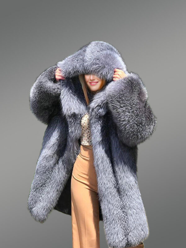 Coat in Fox Fur for Womens to Stay Toasty in Style - Image 2