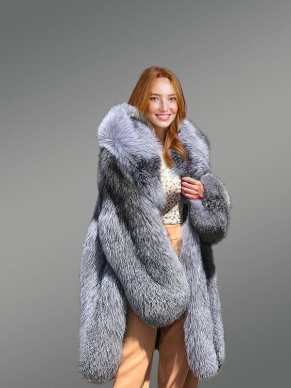 Coat in Fox Fur for Womens to Stay Toasty in Style - Image 4