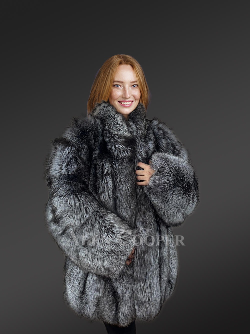 Mid Length Fox Fur Stroller – Stylizing Transcendent Comfort for Women - Image 2